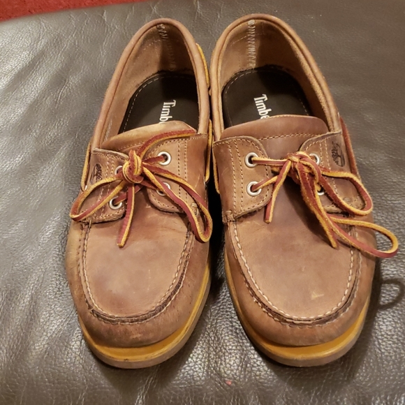 Shoes - Picture 2 of 8